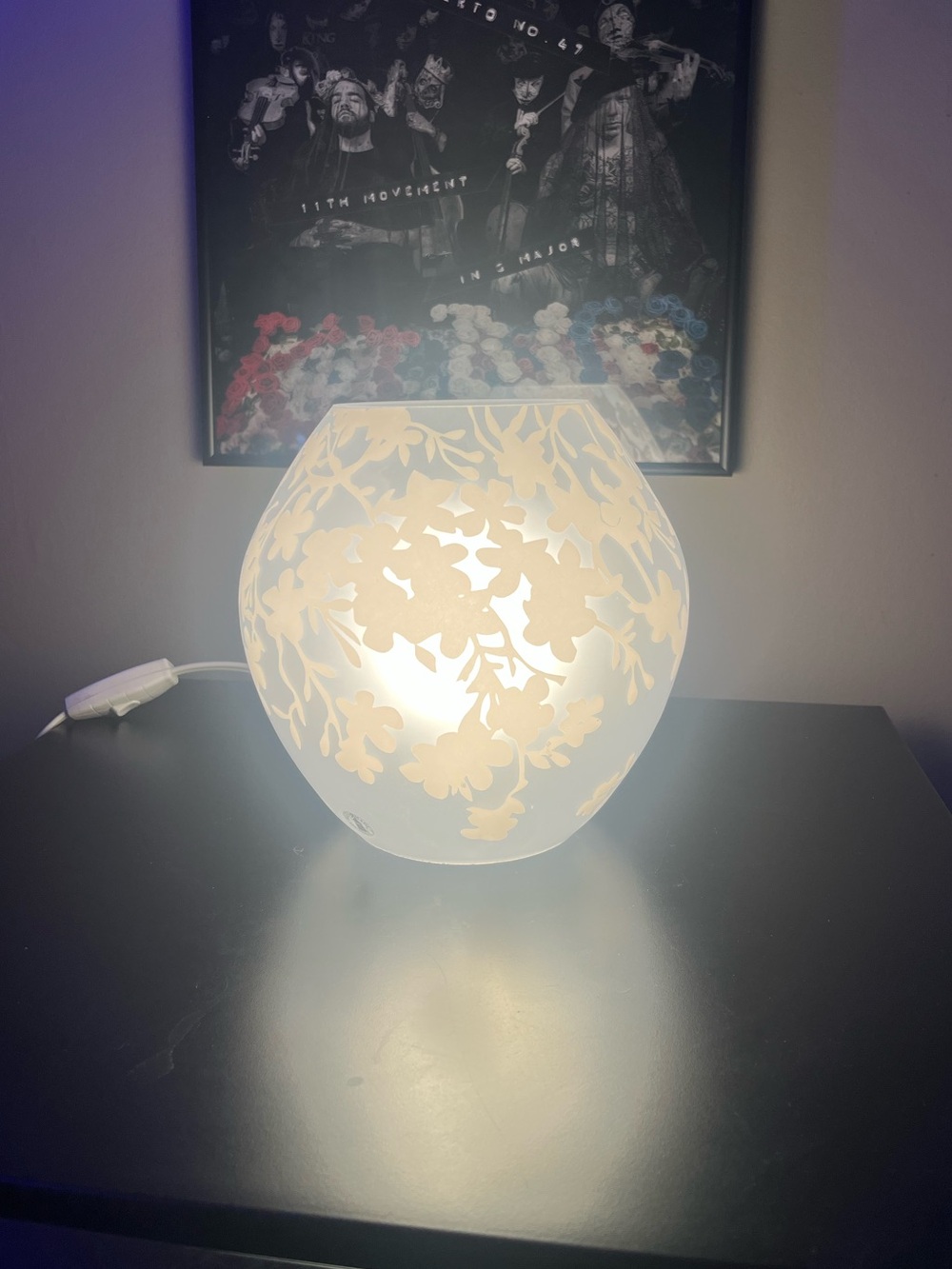IKEA White Floral Frosted Table Lamp - Knubbig
